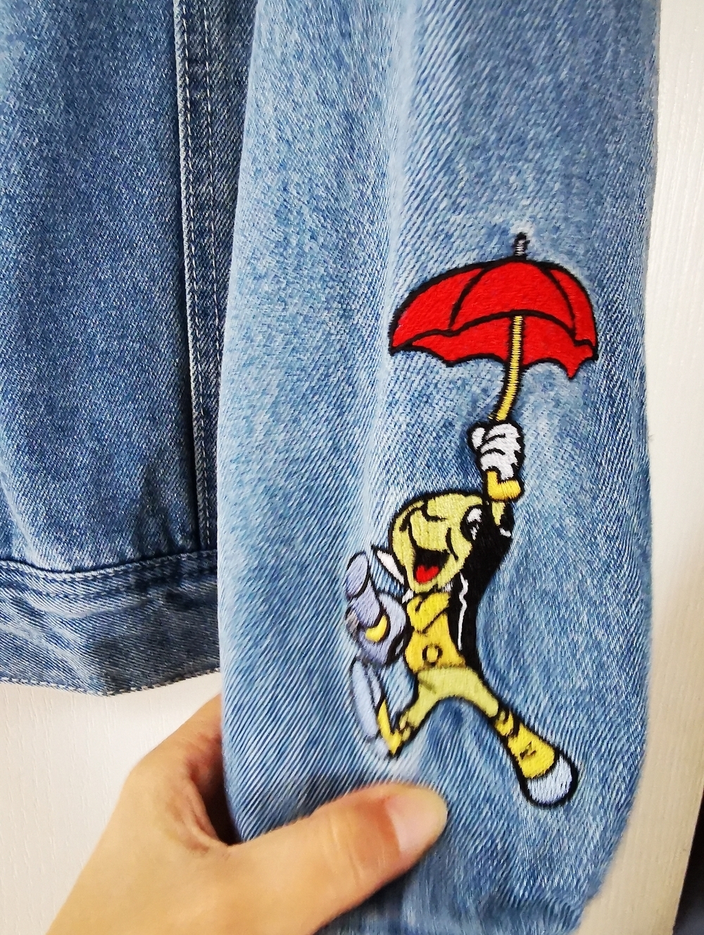 Disney x Cakeworthy Pinocchio 85th Anniversary Denim Jacket size M - Picture 5 of 10